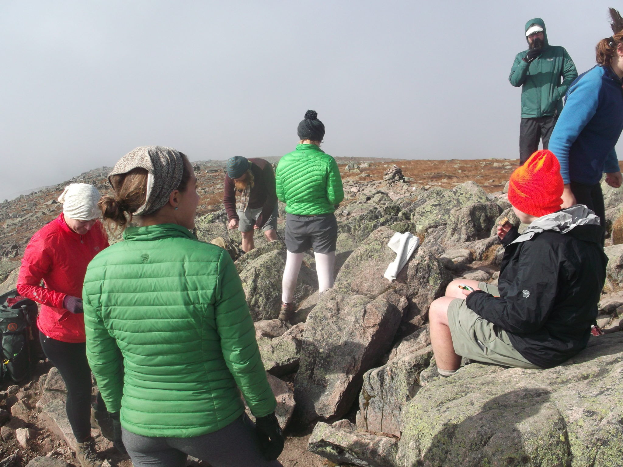 dress in layers for fall autumn hiking