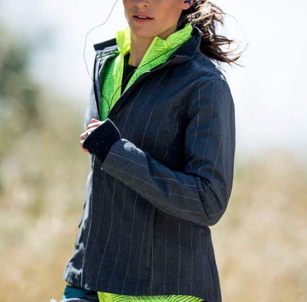 The Books Bolt Running jacket. Image from Brooks.com
