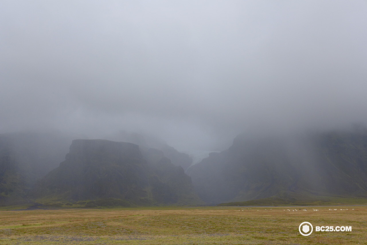 isolated mountain weather iceland bc25