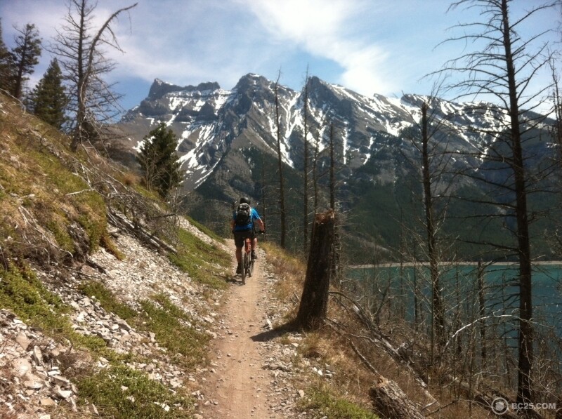 Mountain biking – Lake Minnewanka Trail