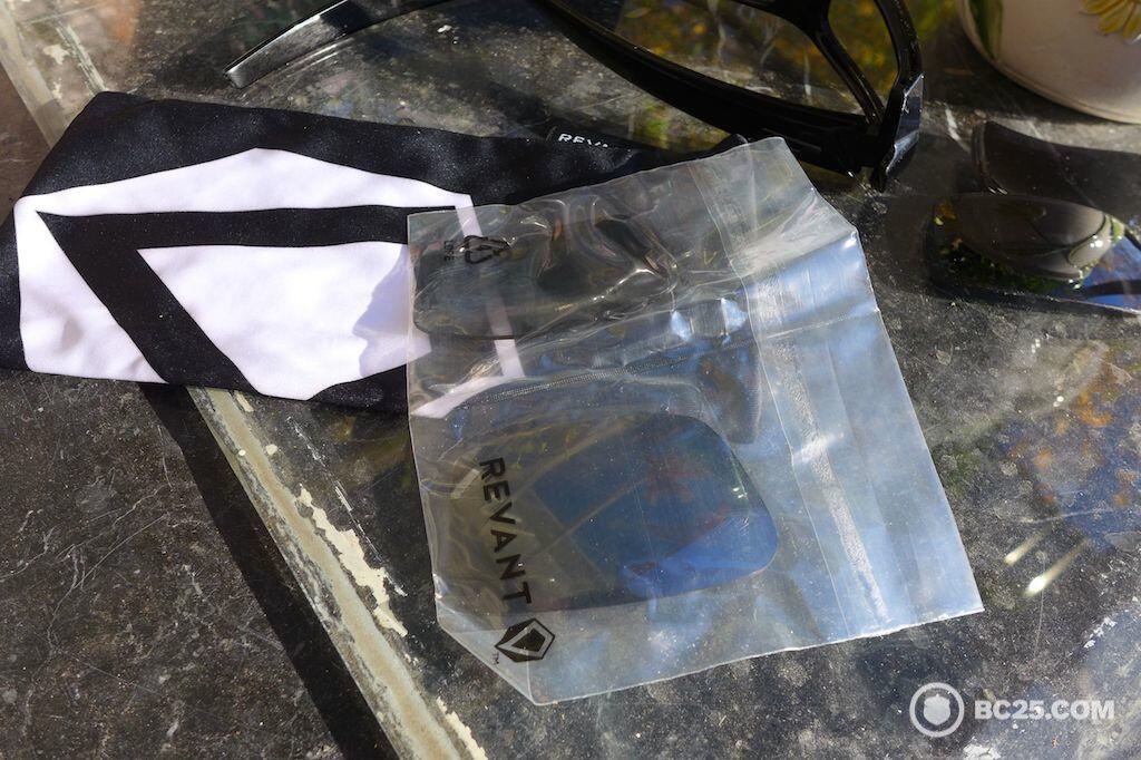 Here is how the lenses come packaged.